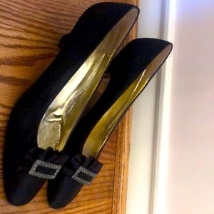 Salvatore Ferragamo kitten heels (8.5)